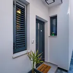 House Torre Apartment *
