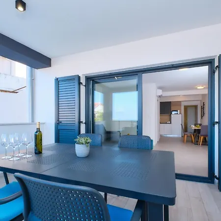 House Torre Apartament