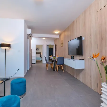 House Torre מאלי לוסיניי