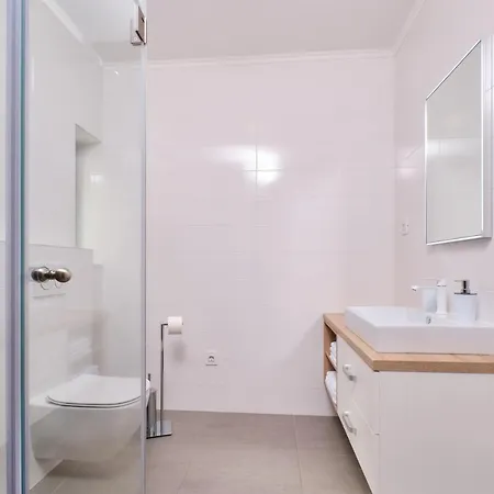 House Torre * מאלי לוסיניי